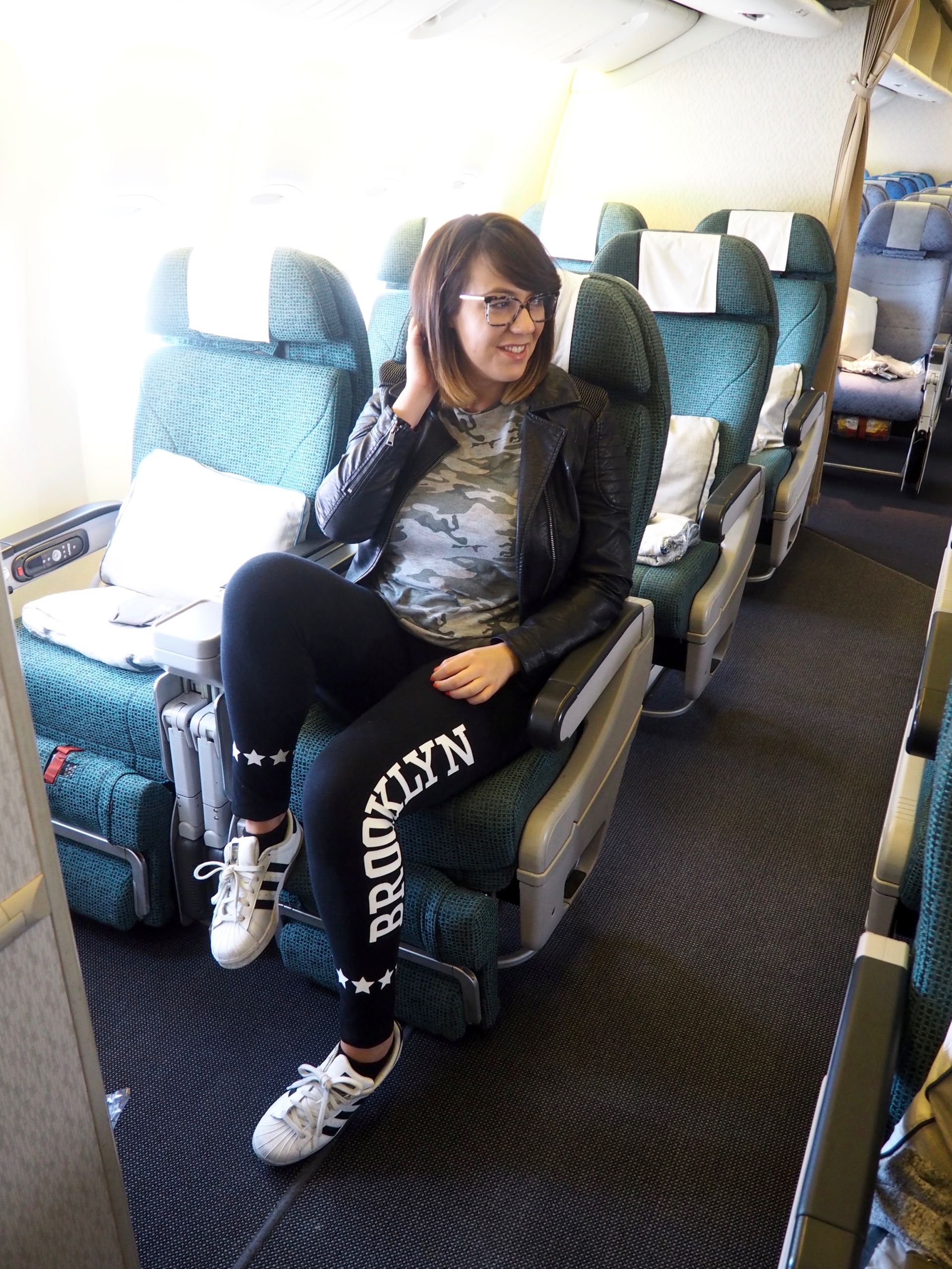 cathay pacific premium economy baggage allowance